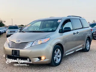  30 TOYOTA SIENNA 2015