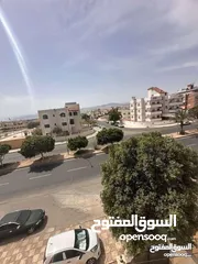  2 شقه للبيع الثالثة طابق اول هندسي شارع ألرئيسي