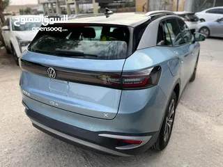 5 VW ID-4 X pure 2022, 14km