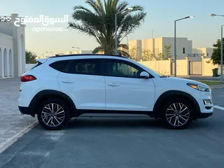  4 HYUNDAI TUCSON 2.4