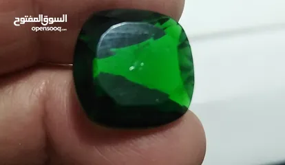  1 حجر كريم للبيع