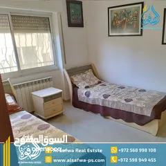 5 شقه مميزه جدا في حي راقي مع اطلاله جميله