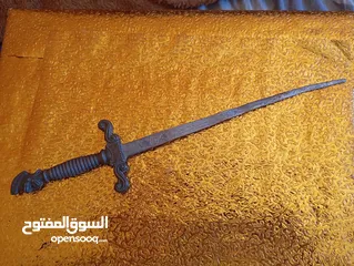  1 miniature d'épée roman
