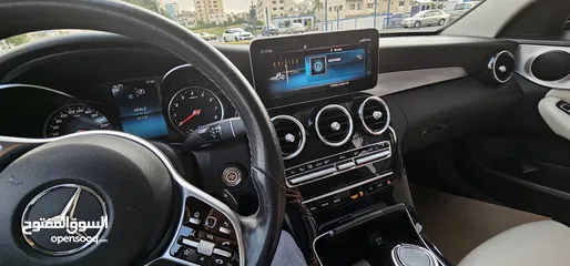  12 Mercedes C200 - 2019