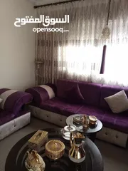  1 طقم ضيوف كورنر للبيع مع طاولات و برادي
