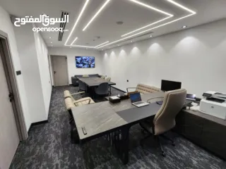  8 مكتب فخم للإيجار أو البيع