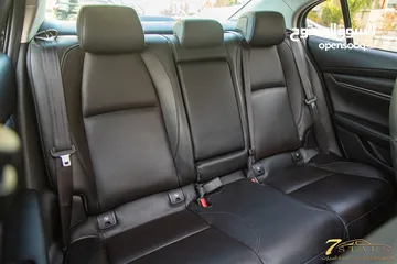  24 Mazda 3 2023 Skyactiv   السيارة وارد و كفالة الشركة و صيانة الشركة و قطعت مسافة 11,000 كم فقط