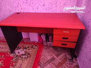  4 طاولة مكتب للبيع