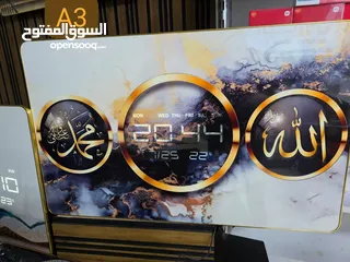  1 برواز مميز جدا مع ساعة ديجتال تعرض الوقت والتاريخ ودرجة الحرارة مرفق سلك الكهرباء وبراغي التثبيت .
