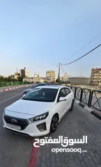  4 HYUNDAI IONIQ 2021