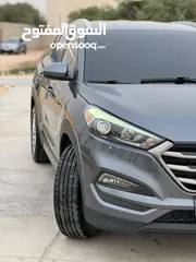  5 Hyundai Tucson2017