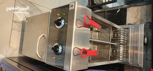  18 معدات مطعم برجر شبه جديد