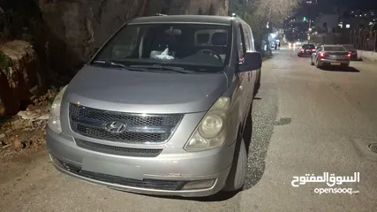  5 هونداي. H1  2012
