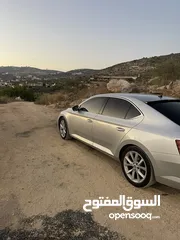  3 سكودا سوبير 2018 رخصة بحالة الشركة