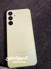  2 سامسومج A25مستخدم 112ساعه للبيع او البدل على ايفون
