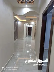  3 شقة غرضي للبيع مع مدخل منفصل بالزرقاء الجديده شارع الكرامة مساحة 150 م بسعر خرافي