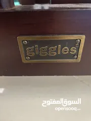  2 كرسي هزاز من ماركة GIGGLES