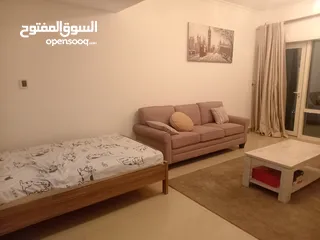  5 غرفه وصاله مفروشه بالكامل في ممزر  الخان الشارقه للايجار الشهري