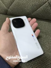  1 من افخم الاجهزة Vivo Iqoo 12 pro بحالة الوكاله تماما