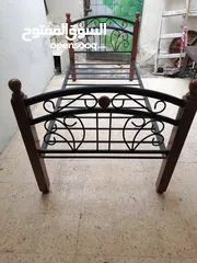  1 تخت مفرد نظيف