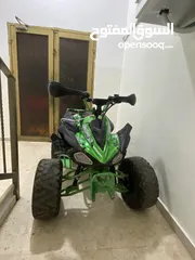  3 تركترون لون اخضر 48 فولت 20 أمبير مستعمل سنة