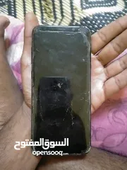  2 اتيلفون يشتغل الحمدلله ما فيه اي حاله خراب داخليه بس شويه منكسر