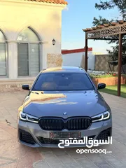  2 BMW 2023 530i وارد الشركه