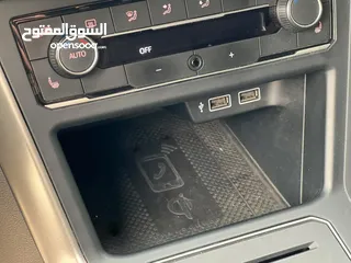  7 R line Polo