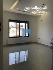  23 شقة أرضية فاخرة للبيع في الكرسي - خلف إدارة السير 165م مع ترس 30م تشطيب سوبر ديلوكس لم تسكن