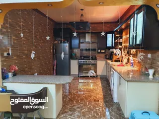  1 شقة للبيع الزرقاء ضاحية المدينة المنورة من مالك مباشر قريب من جميع الخدمات