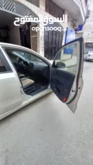  3 هونداي i30 بوضع الشركة