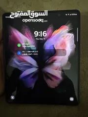  1 تلفون Galaxy Z Fold3 5G للبيع بحالة ممتازة