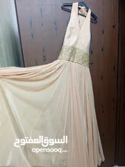  6 فساتين للبيع