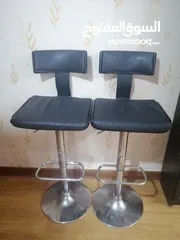  2 Rotating and height adjustable chair