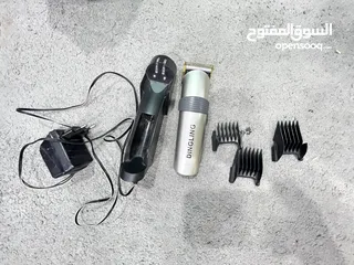  2 ماكينة حلاقه رجاليه صالحة بحالة جيدة مع كم من قطعة للحلاقة شاحن الها لا يوجد توصيل للتواصل تحت الوصف