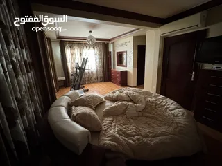  5 شقه مفروشه للبيع اربد الحي الشرقي