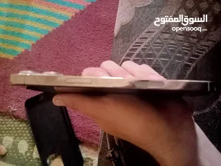  4 12 برو ماكس للبيع او البدل