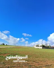  1 قطعه مميزه القسطل فلل حديثة البناء بالقرب من مشاريع نقابة أطباء الأسنان و مشاريع ريتاج