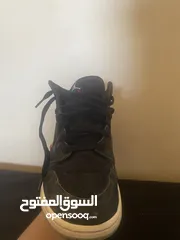 2 بوت جوردن نايكي مستعمل بسعر حرق ..........................................................