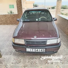  1 اوبل فيكترا1991  قير عادي 5 غيار  مرخصه  نهايه 12 غرفه بالكرتونة  فتحة
