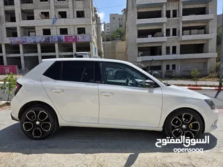  18 سكودا فابيا اوتومات بنزين ماتور 1200 تيربو ترخيص 2017