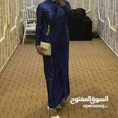 9 فستان أزرق ملبوس مره وحده فقطططط  قياس L (40) بسطللل عاللبس