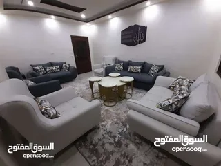  1 طقم كنب نظيف جدا للبيع