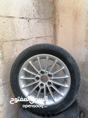  2 جنط 16 bmw حبه وحده نظيفه راكبه عليها كوشوك نص عمر