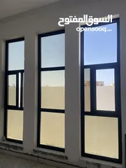  28 شركة براويز لإعمال الألمنيوم و Upvc