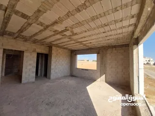  7 فيلا قيد الإنشاء للبيع من المالك مباشرة