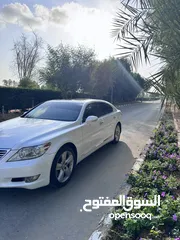  5 Lexus ls460 large model 2011