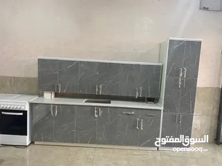  9 دفعة 1000 شيكل والباقي شيكات وفصل المطبخ الي بناسبك