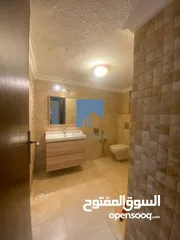  7 شقة مميزة للبيع في الجاردنز - خلف ابن الهيثم طابق ثالث 200م بسعر مغري
