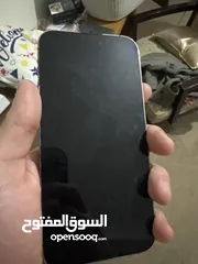  15 آيفون 14 برو ماكس بحالة وكاله مع شحن وكرتون مساحة 128 جيجا  بطارية 85٪؜ استعمال سنتين فقط وارد كندي